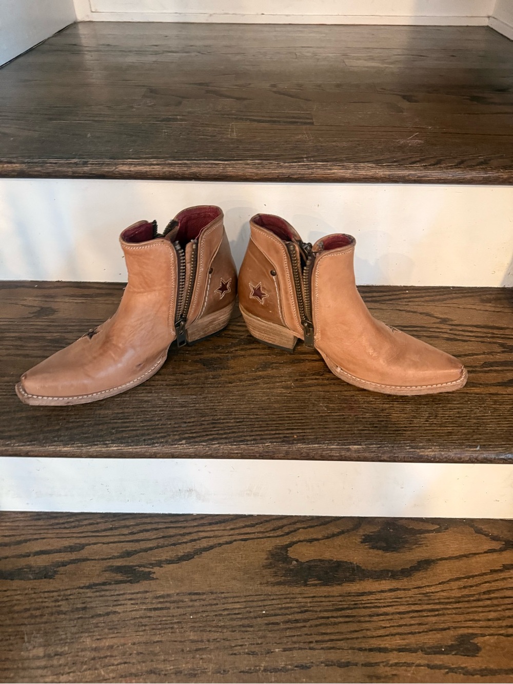 Freebird Weaver Tan like new - Picture 9 of 10